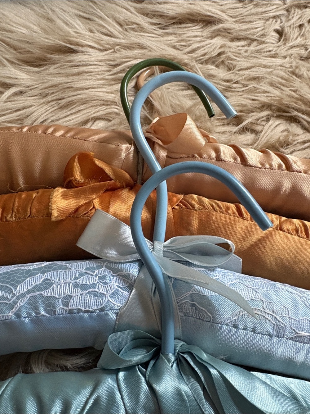 Padded Satin Vintage Hangers in Light Blue and Copper - Picture 4 of 4